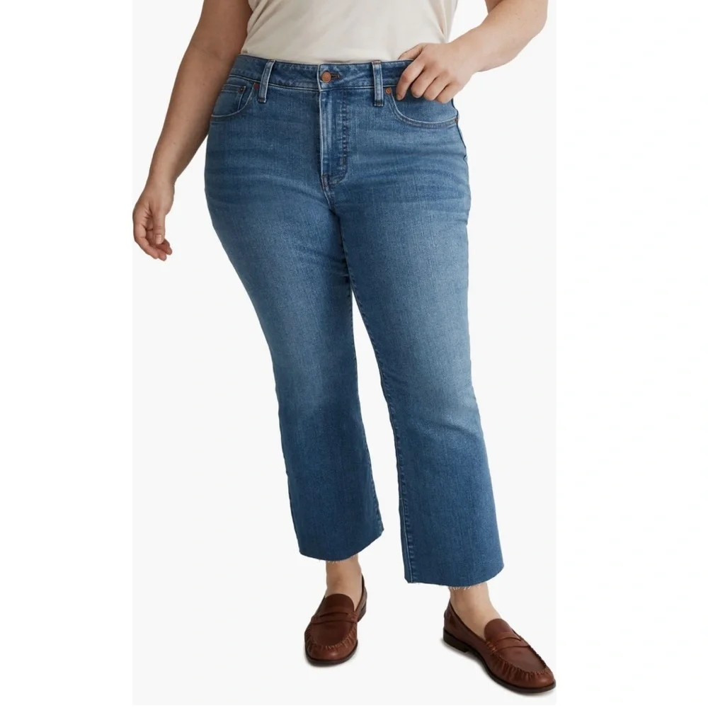 Madewell Plus Size Raw Hem Kick Out Crop Ankle Jeans Sz 26 Medium Wash